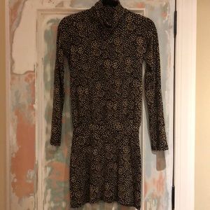 Drop waist stretch mock neck